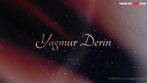 Yağmur Akgül'ün Yat Üzerinde Seksi Pozları ve Bikini Şovu