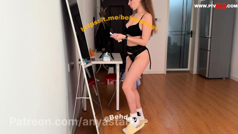 ANYA STARK 2